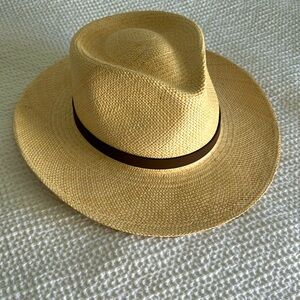 Scala classic Hat with leather trim. Vintage straw color